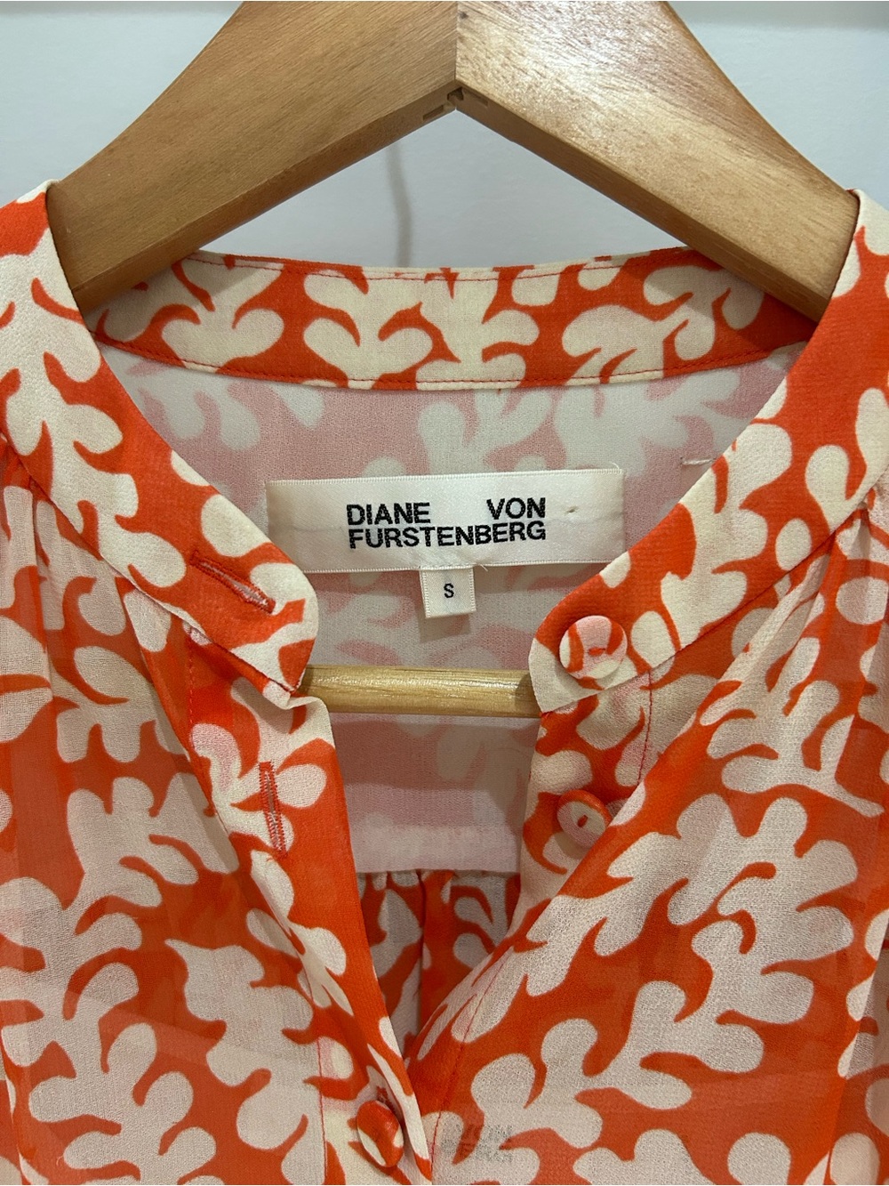 Diane Von Furstenberg Bristol Orange Leaf Print Sheer Balloon Sleeve Top Size S - Picture 2 of 13